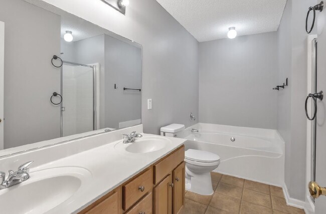 Building Photo - 3006 Kinswood Ln