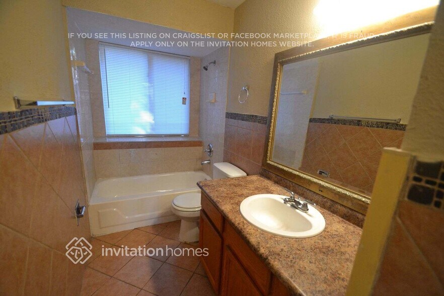 Building Photo - 7736 Covedale Dr