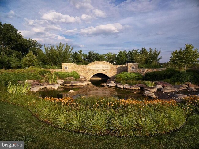 Building Photo - 114 Galaxy Pl