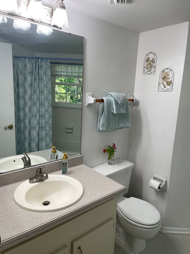 Building Photo - Fully furnished 55+ short term