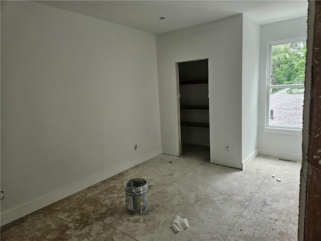 Building Photo - 1341 W Hendrix St