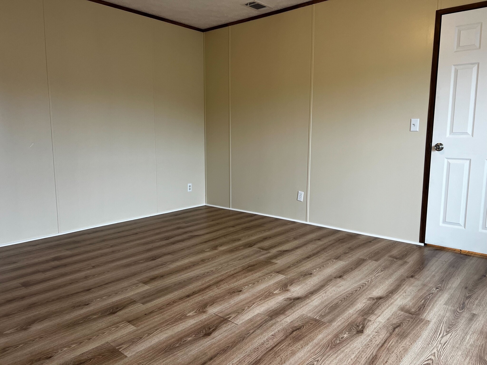 Building Photo - 709 N Collins Fwy