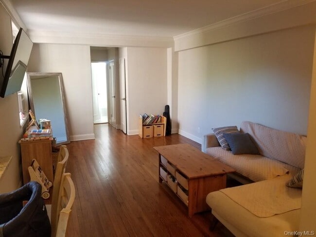 Building Photo - 760 Bronx River Rd