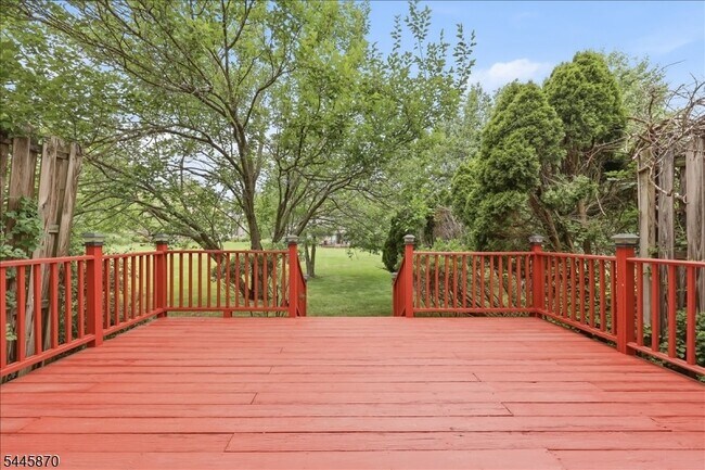 Building Photo - 73 Castleton Rd