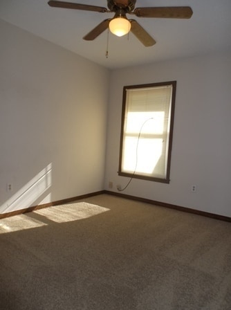 Building Photo - Valley Hills Subdivision - Detached Garage...