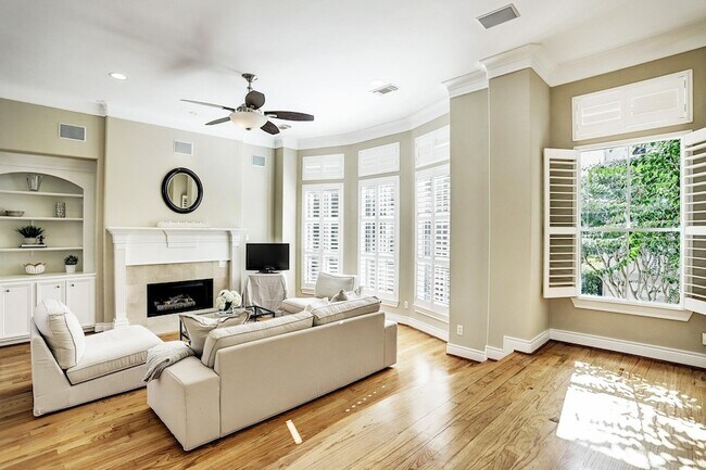 Building Photo - 2914 Brompton Square Dr