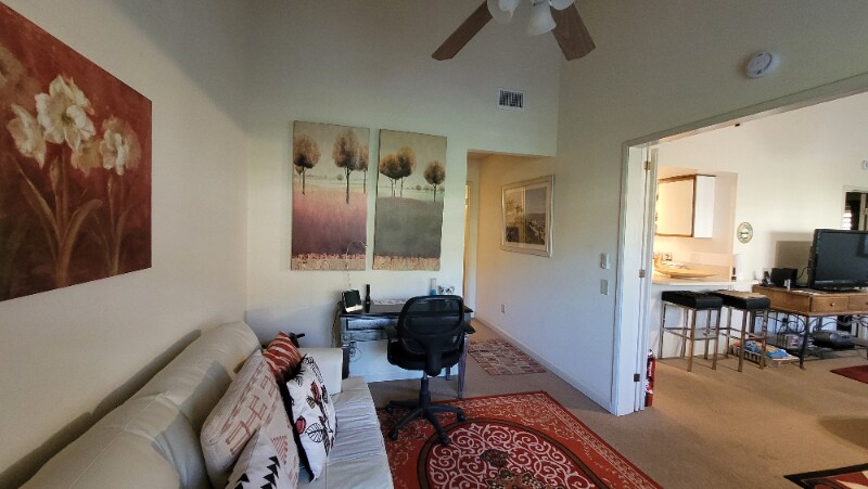 Building Photo - 1100 E Amado Rd