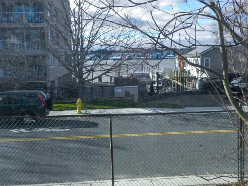 Building Photo - 25 Cove Ave