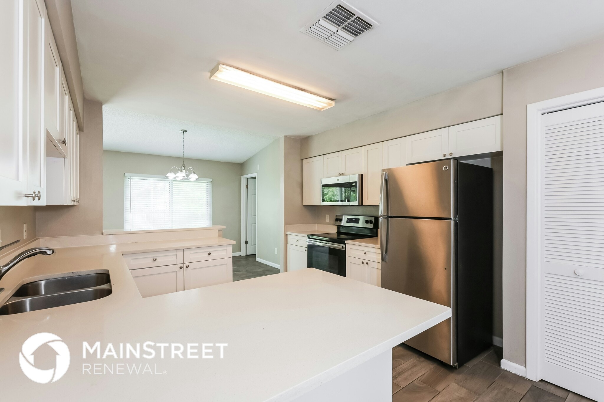 Building Photo - 17606 Shadyside Cir