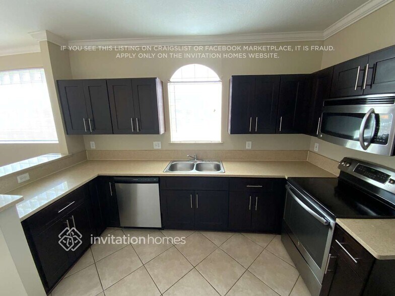 Building Photo - 11106 Baybreeze Way