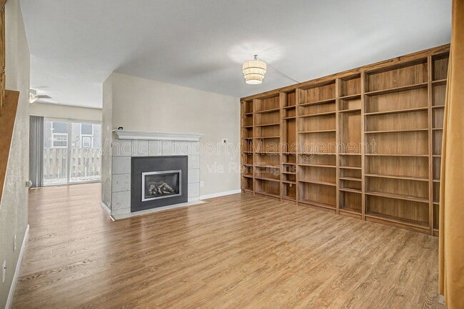 Building Photo - 11604 Community Center Dr
