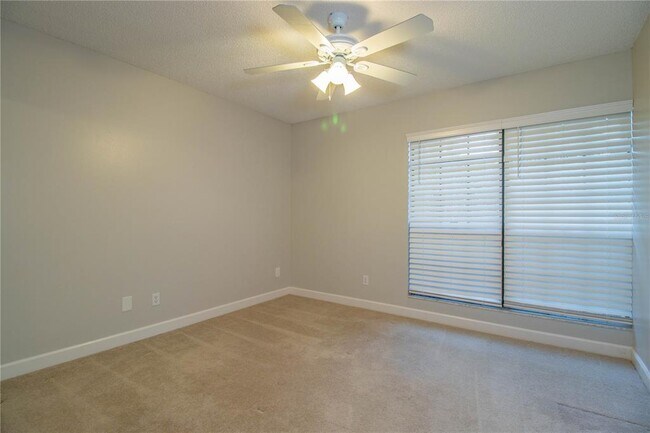 Building Photo - 4315 Creekwood Ln