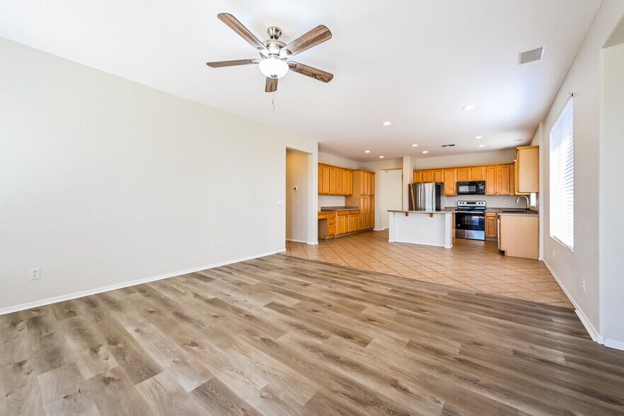 Building Photo - 2621 W Medinah Way