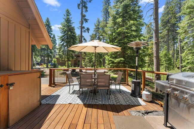 Building Photo - SKI LEASE: Hot Tub, Pet Friendly, Wood Stove