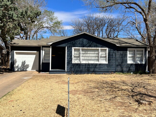 Primary Photo - Super Cute Home Convenient to TTU