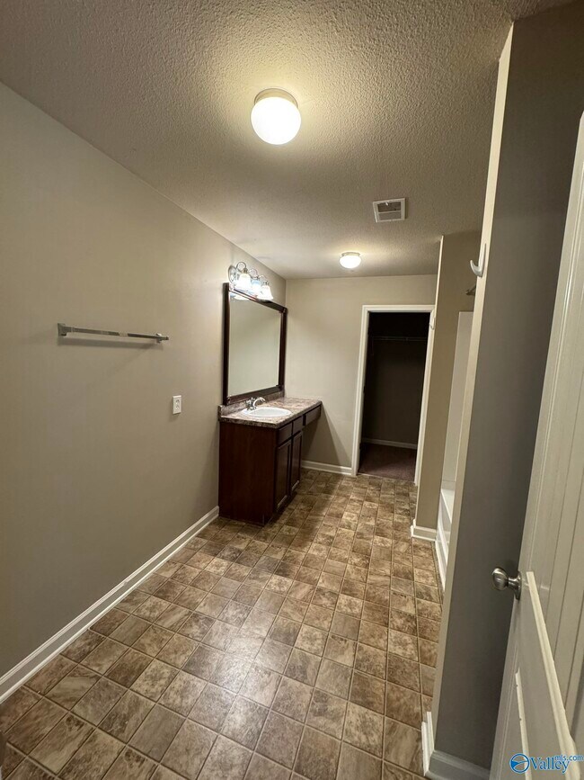 Building Photo - 114 Pitts Griffin Drive