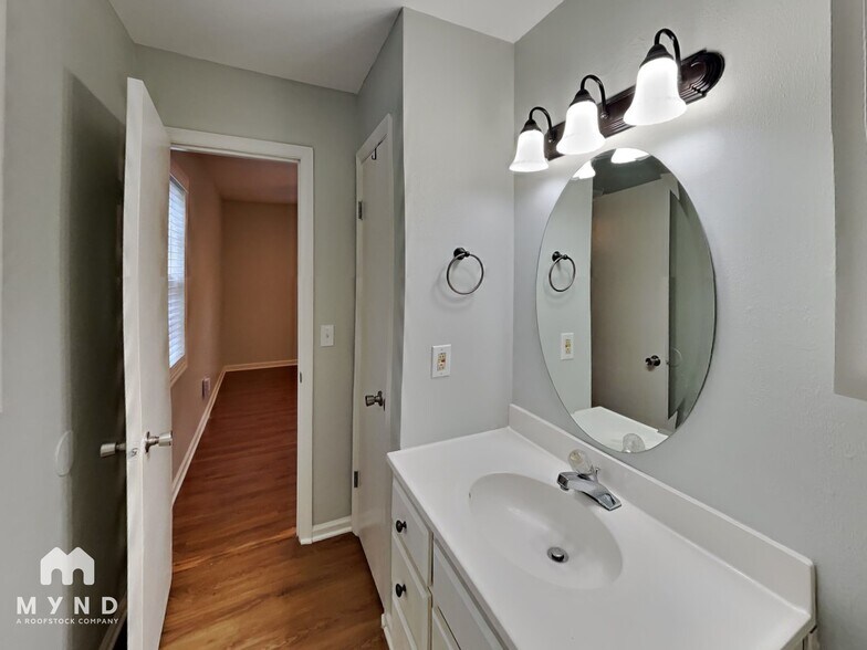 Building Photo - 6717 San Moore Dr