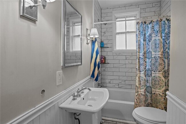 Building Photo - 30 Gould St