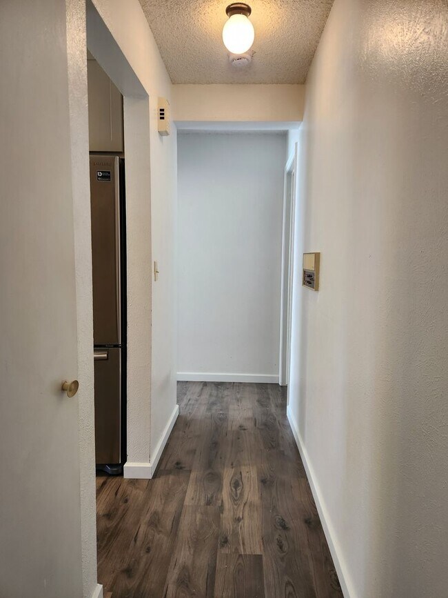 Building Photo - Fresh paint! Amazing first floor unit in A...