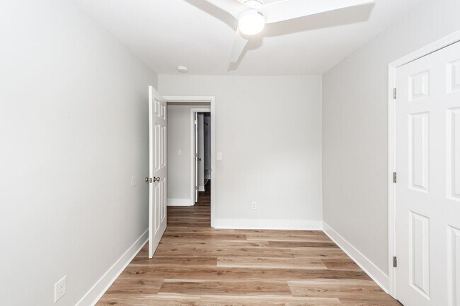 Building Photo - 3 Bedroom, 1 Bathroom Home in Willowbrook - Goose Creek