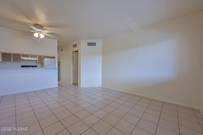 Building Photo - Eastside Condo