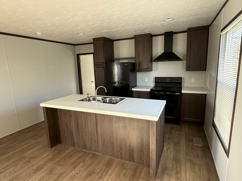 Building Photo - 122 Prairie Dr