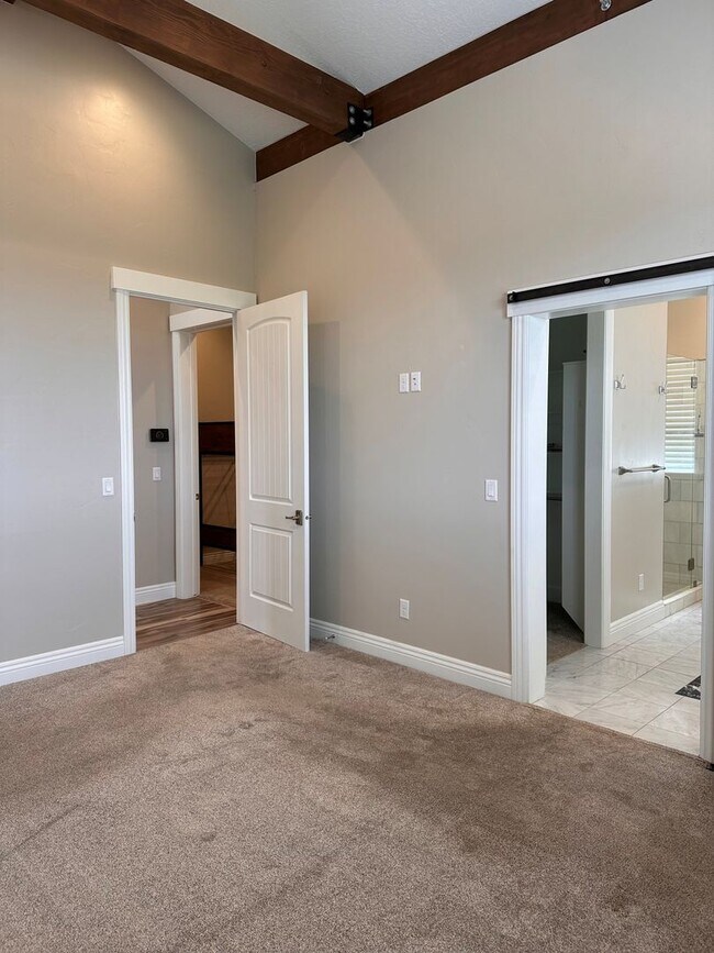 Building Photo - 1505 E 900 S