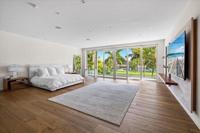 Building Photo - 3465 Meridian Ave