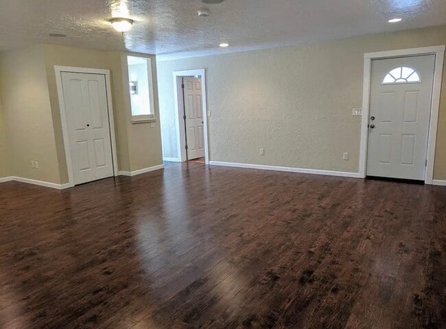 Building Photo - 2bed/2bath house in Kalispell becoming ava...