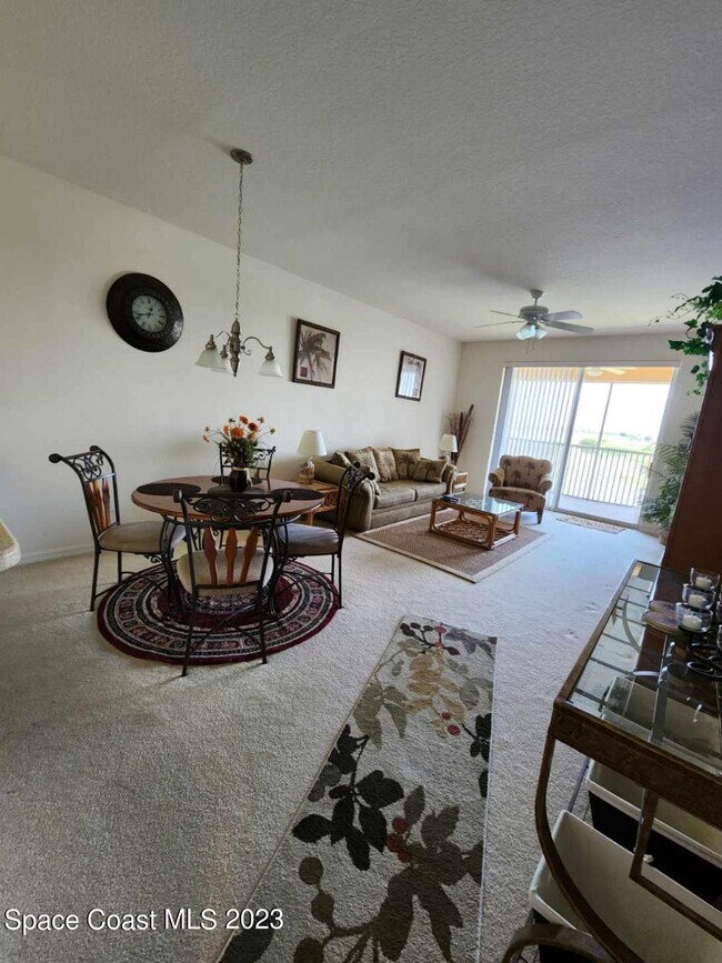 Building Photo - 6858 Toland Dr