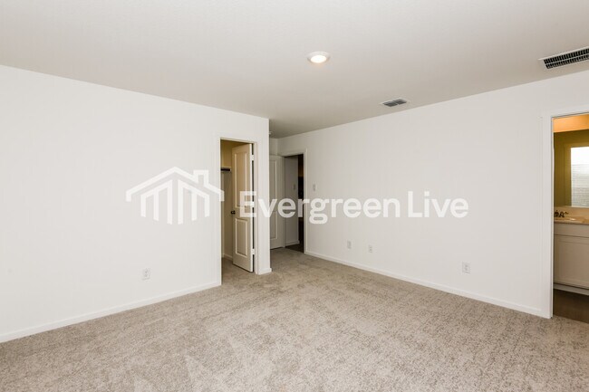 Building Photo - 10708 Dusty Rnch Rd