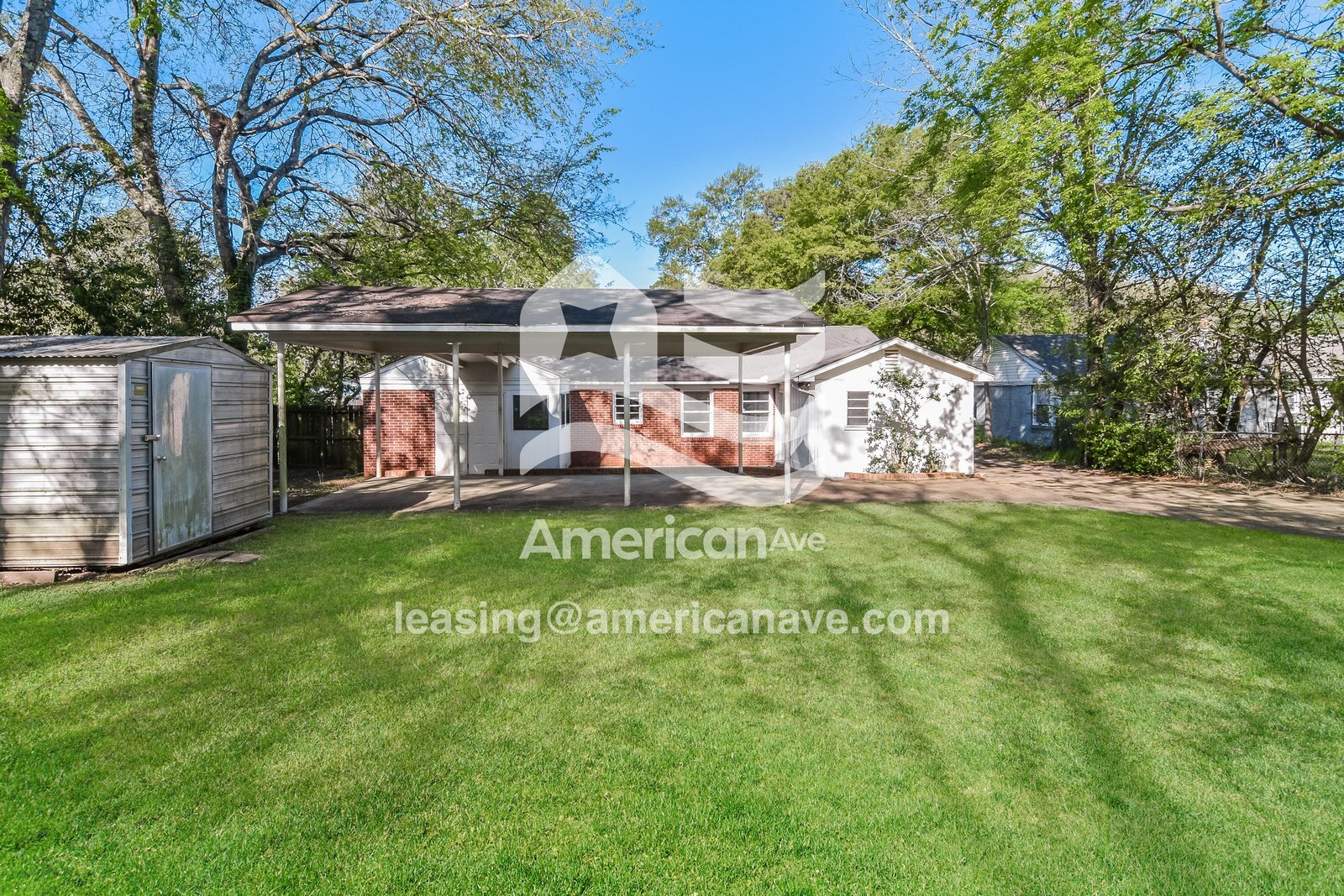 Building Photo - 2145 Meadowlane Dr