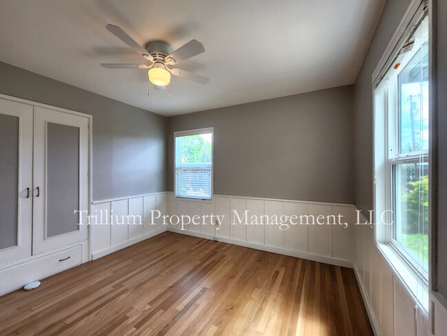 Building Photo - 5114 SE 51st Ave