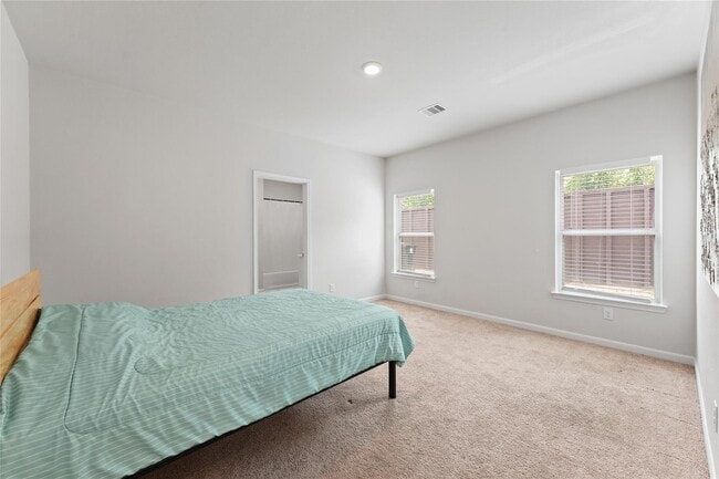 Building Photo - 11411 Bright Sun Dr