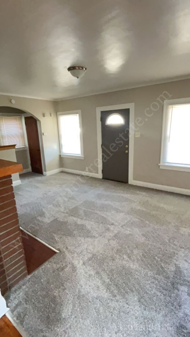 Building Photo - Spacious 3 Bedroom Home for Rent in Librar...