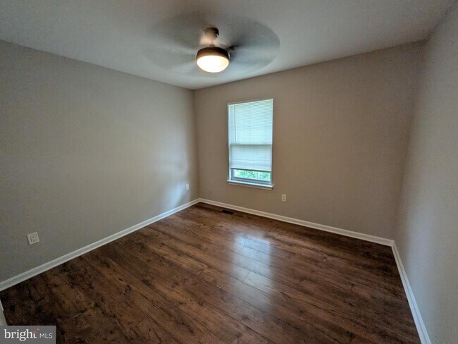 Building Photo - 107 Chessie Ct