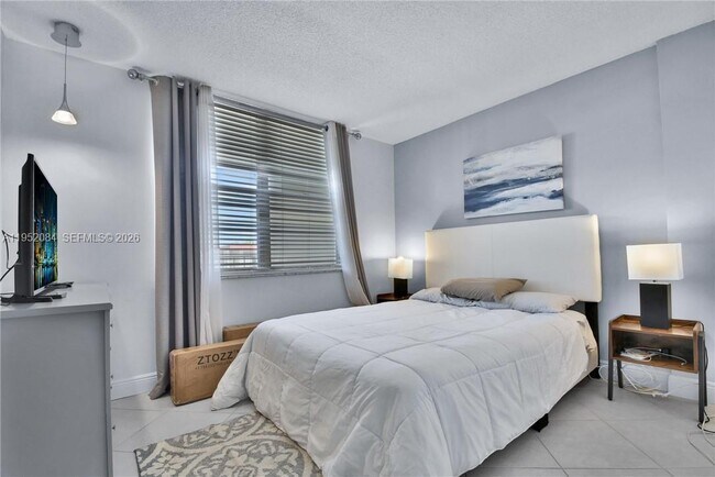 Building Photo - 2999 NW 48th Ave