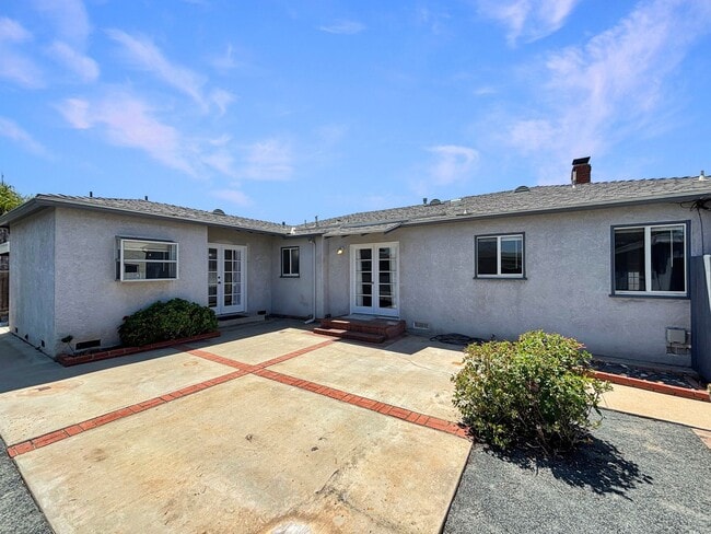 Building Photo - Charming 3BD/3BA House in La Mesa W/ Large...