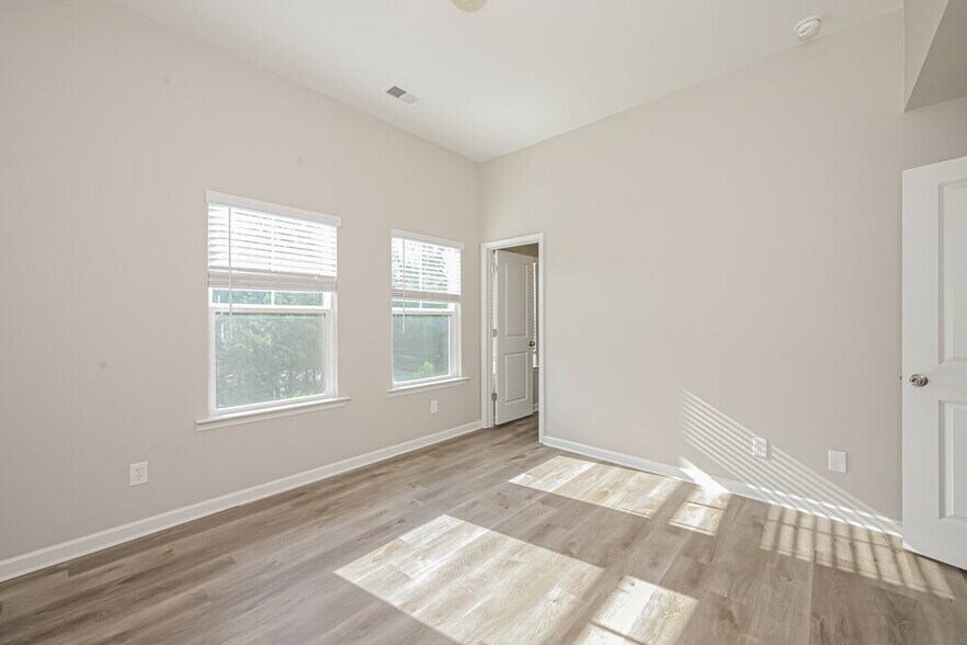 Building Photo - 6755 Hill Rock Ln
