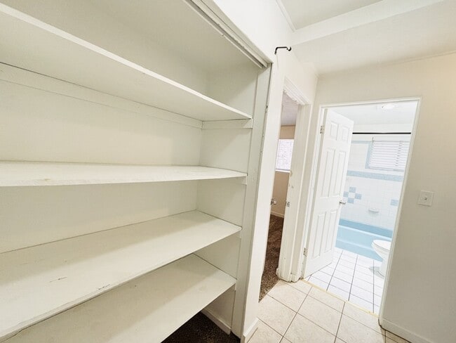 Building Photo - 13413 Minuteman Dr