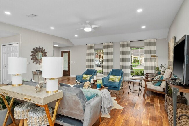 Building Photo - 36 White Bark Pl