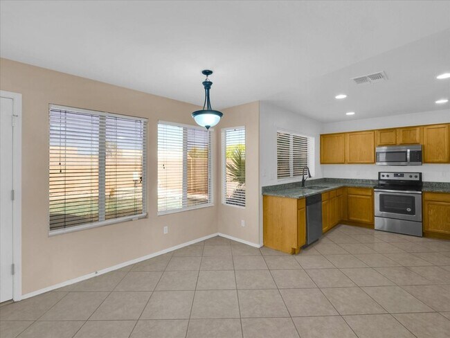 Building Photo - 13620 N 82nd Ln