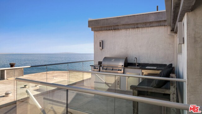 Building Photo - 26050 Pacific Coast Hwy