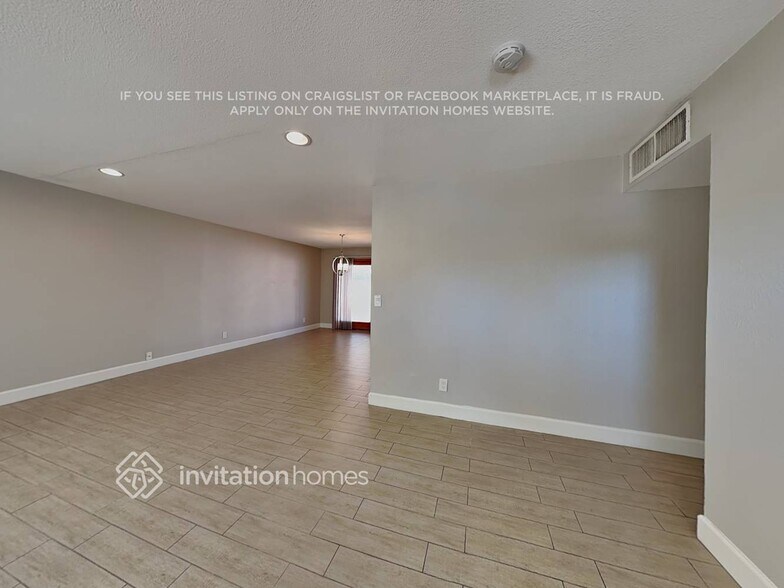 Building Photo - 8702 E Valley View Rd