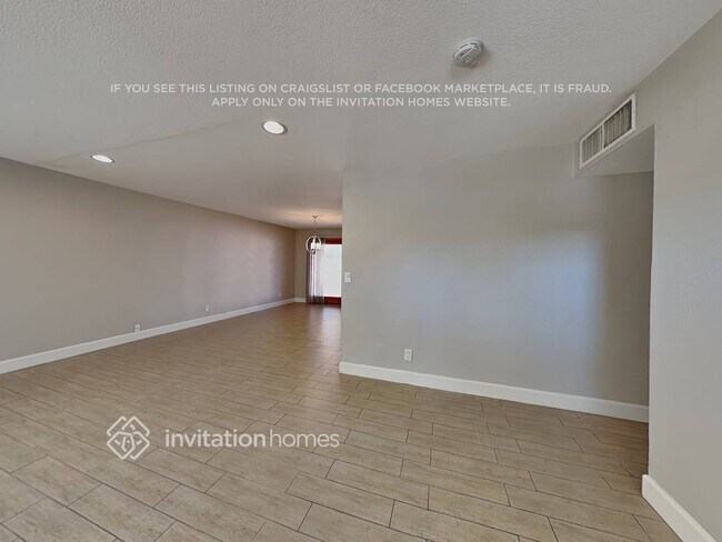 Building Photo - 8702 E Valley View Rd