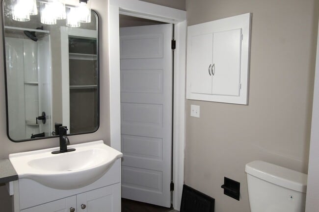 Building Photo - 4711 N Regal St