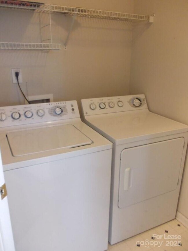 Building Photo - 12317 Paperbark Cir