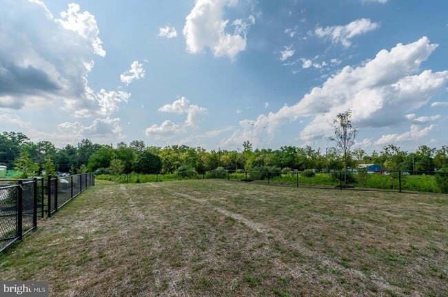 Building Photo - 713 Platinum Dr