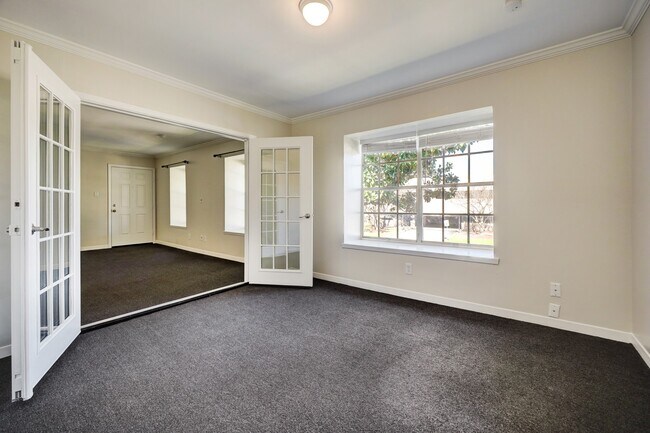 Building Photo - 9031 Gaylord Dr