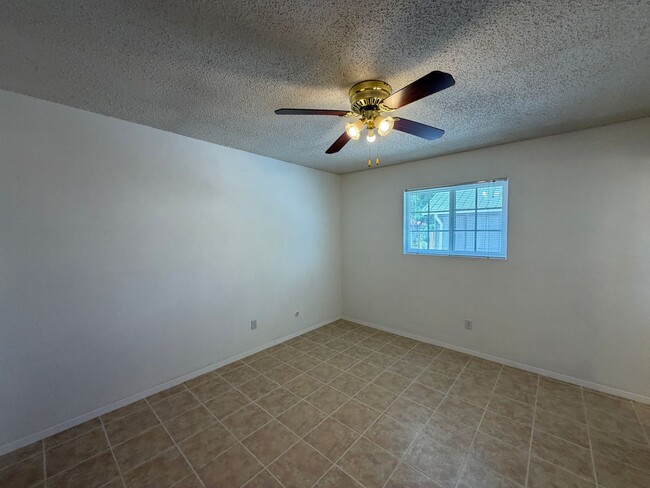 Building Photo - 3 Bedroom Single Story Home Available Near E Main Street & Hwy 314 SW in Los Lunas!